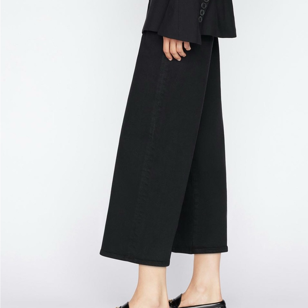 FRAME The JETSET Wide Crop in Sheen Noir